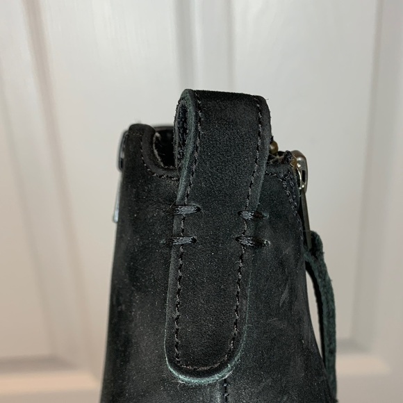 Steve Madden Black Ankle Booties Faux suede Size 7 Brand New - Picture 7 of 15